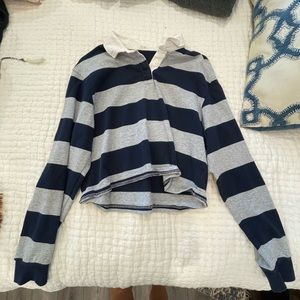 Rare brandy Melville long sleeve

shipping is $4